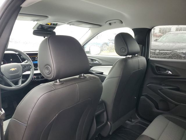 Certified 2026 Chevrolet Trax LT FWD image 9