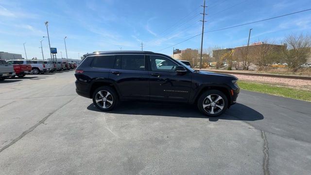 Used 2023 Jeep Grand Cherokee L Limited w/ Luxury Tech Group II AWD/4WD image 9