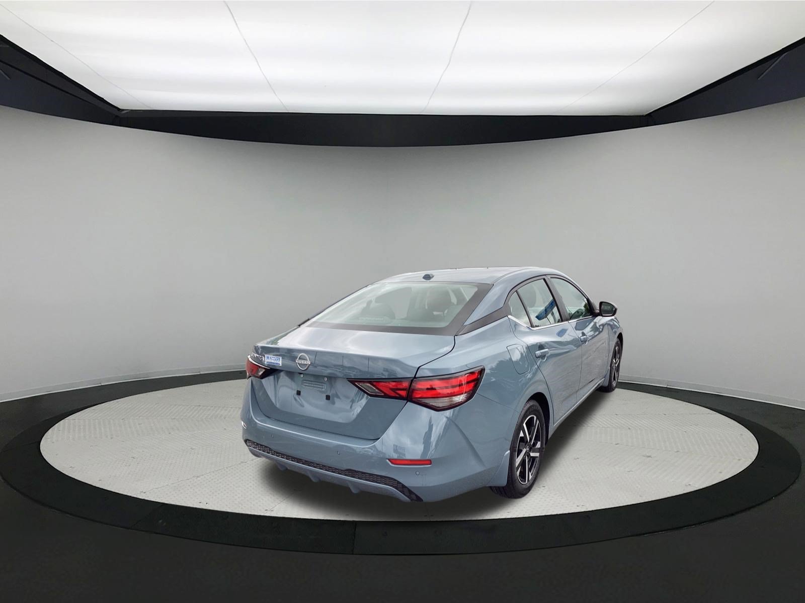Used 2025 Nissan Sentra SV FWD image 8