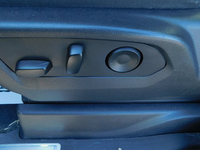 Used 2022 Chevrolet Silverado 1500 LT image 24