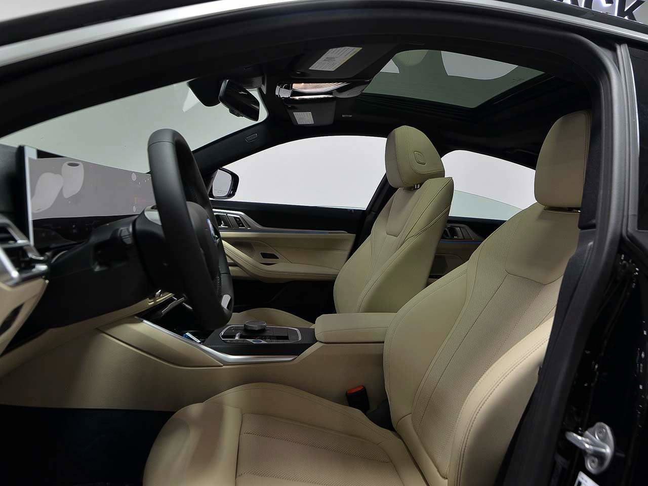 Certified 2025 BMW i4 eDrive40 w/ Parking Assistance Package image 8