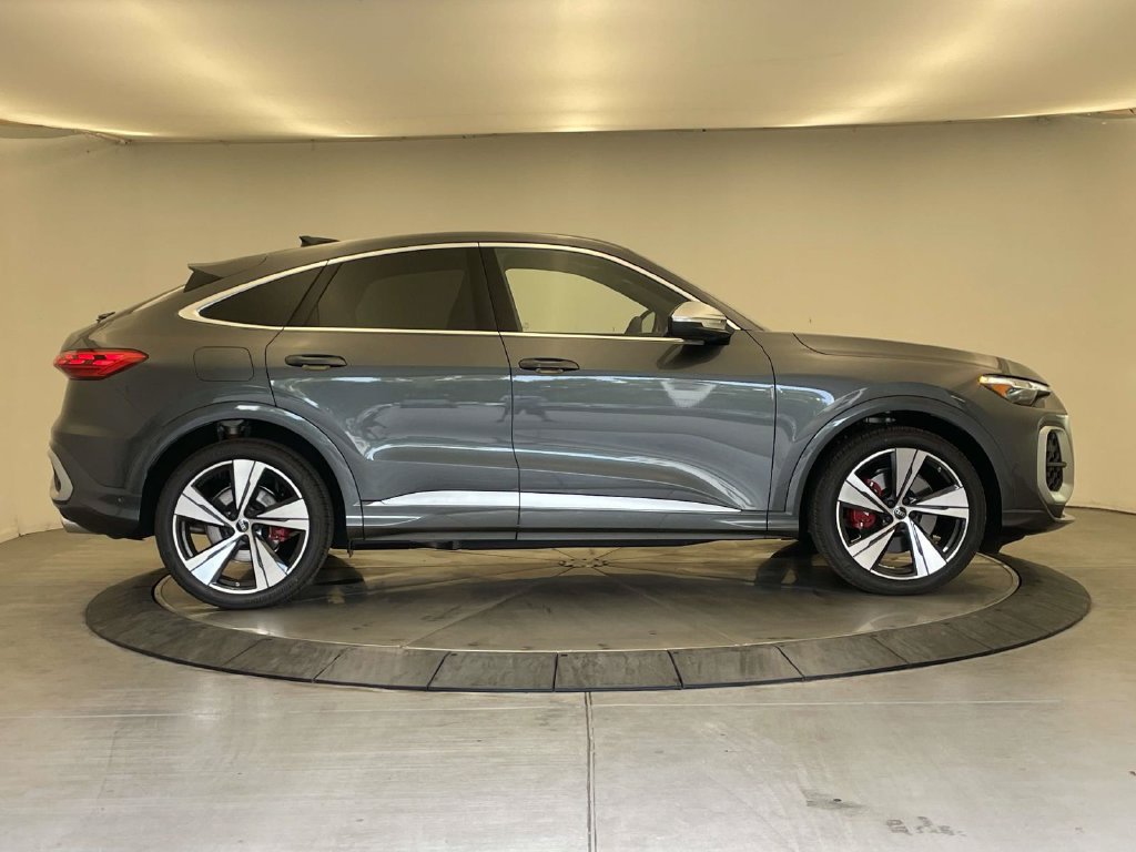 New 2026 Audi SQ5 Premium Plus AWD/4WD image 8