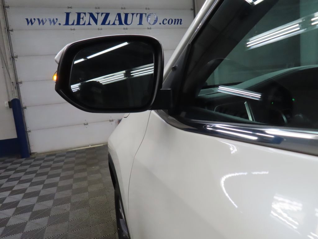 Used 2018 Toyota Highlander XLE image 61