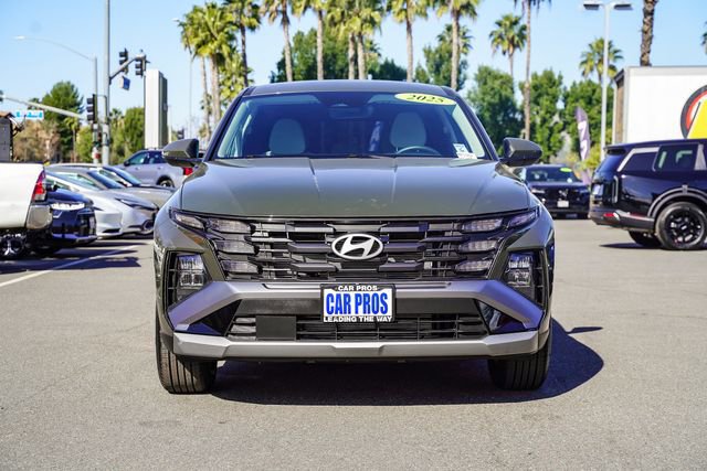 Used 2025 Hyundai Tucson SE image 3