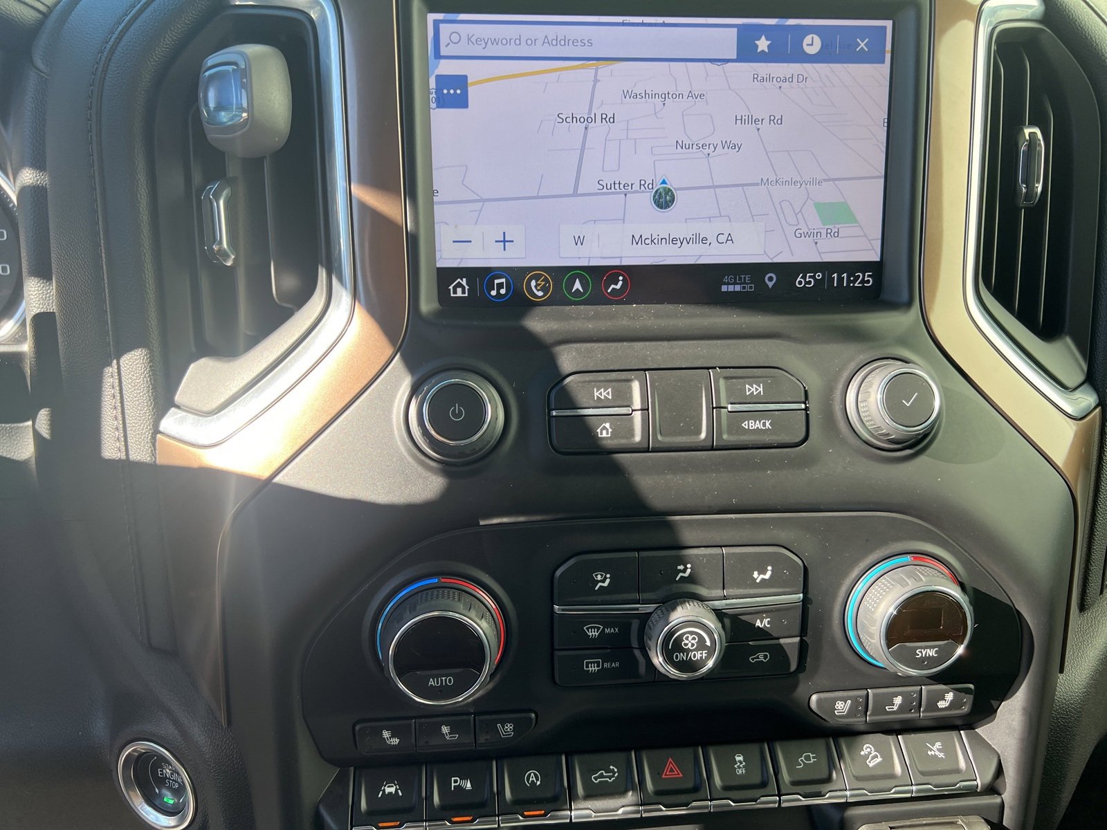 Used 2019 Chevrolet Silverado 1500 High Country w/ Technology Package image 15