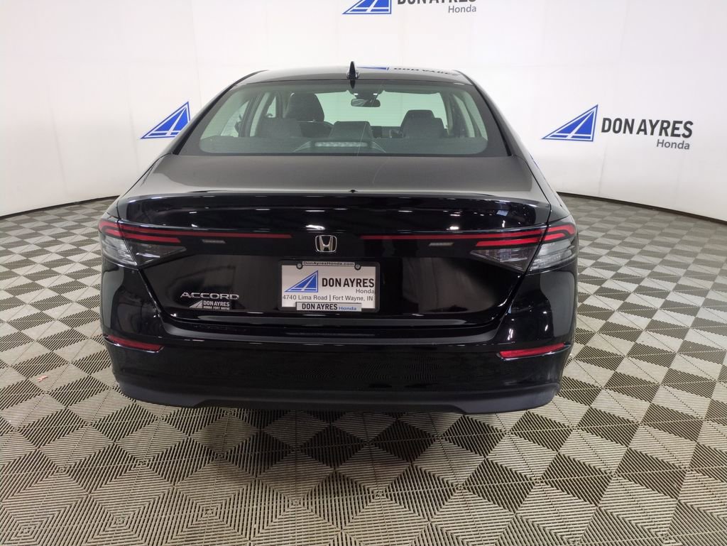 Certified 2025 Honda Accord SE image 12