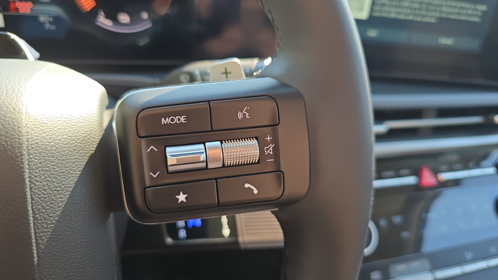 New 2027 Hyundai Santa Fe SEL FWD image 24