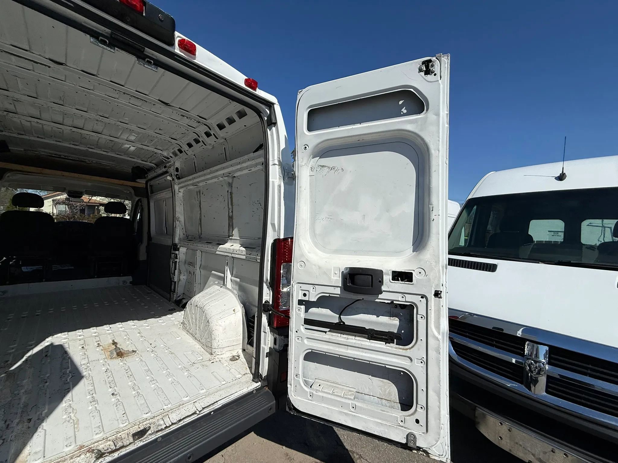 Used 2014 RAM ProMaster 3500 w/ Premium Appearance Group image 40