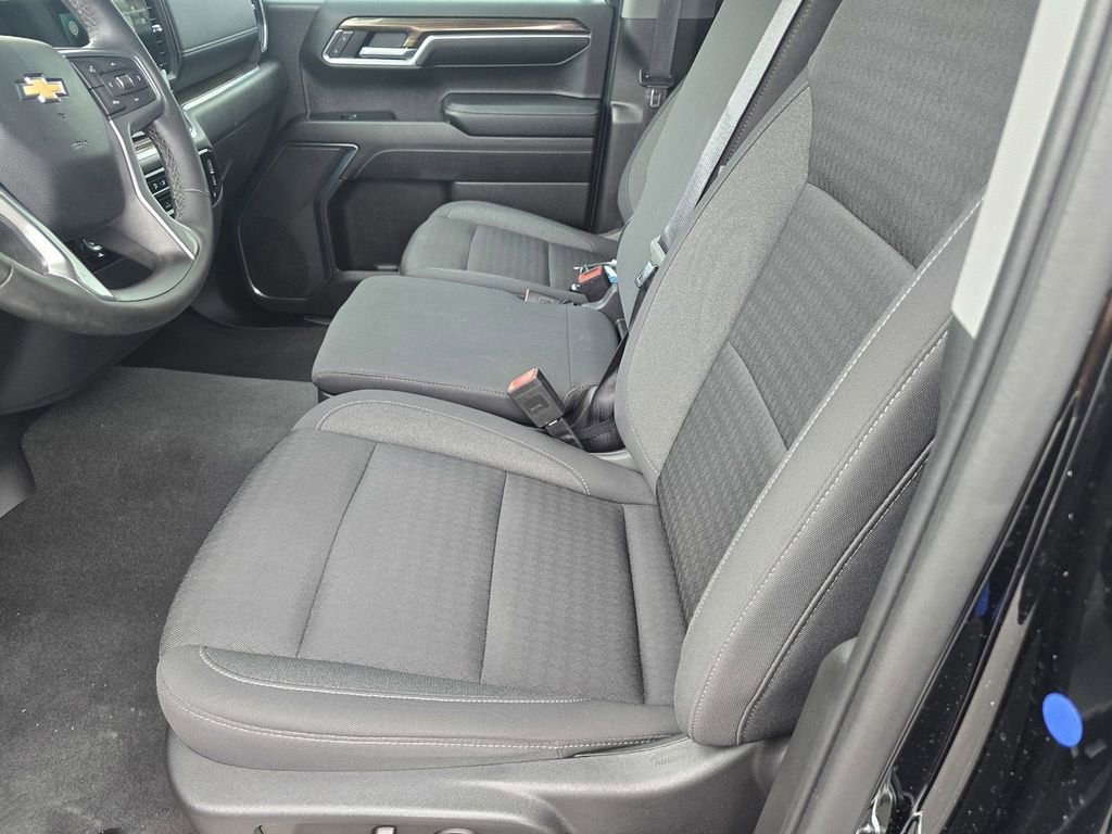 Used 2023 Chevrolet Silverado 1500 LT AWD/4WD image 20