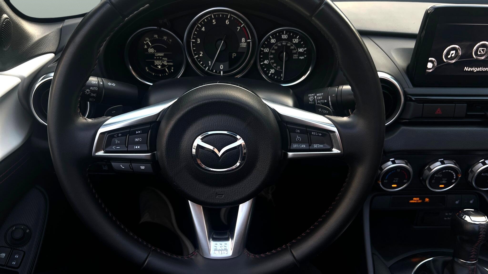 Used 2018 MAZDA MX-5 Miata Grand Touring image 15