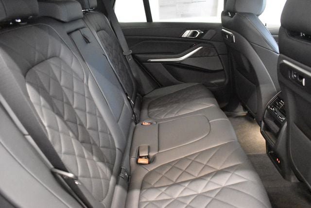 New 2026 BMW X5 xDrive40i w/ Premium Package AWD/4WD image 10