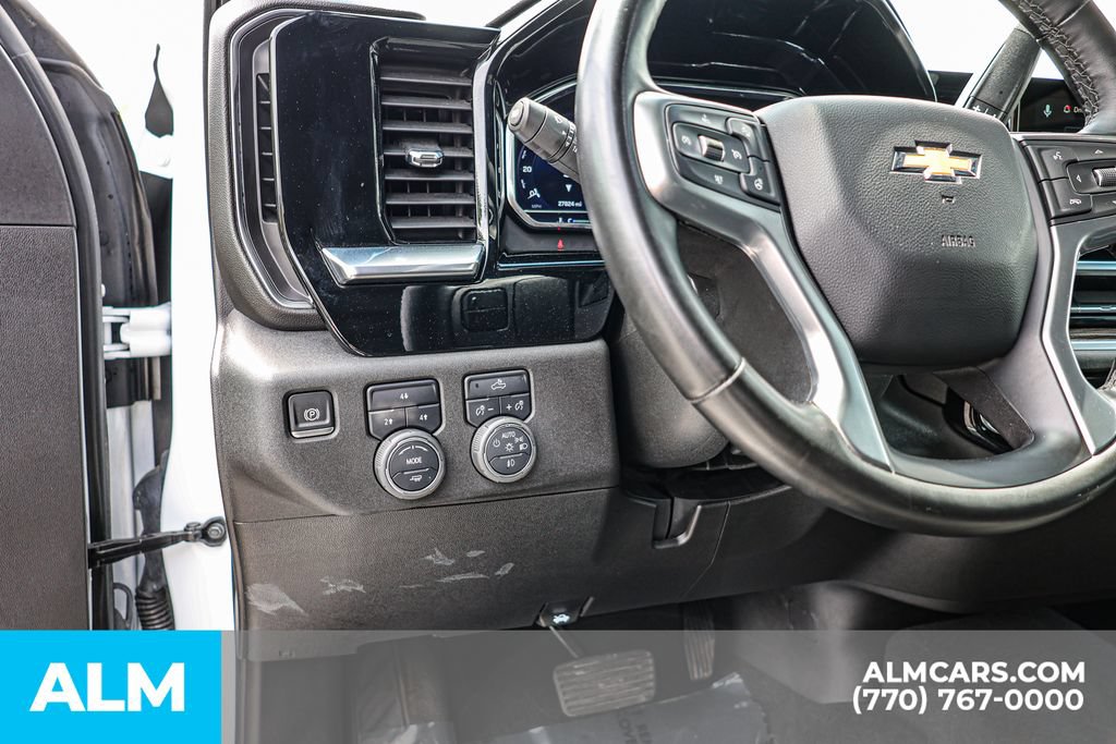Used 2025 Chevrolet Silverado 2500 LT w/ Convenience Package AWD/4WD image 23
