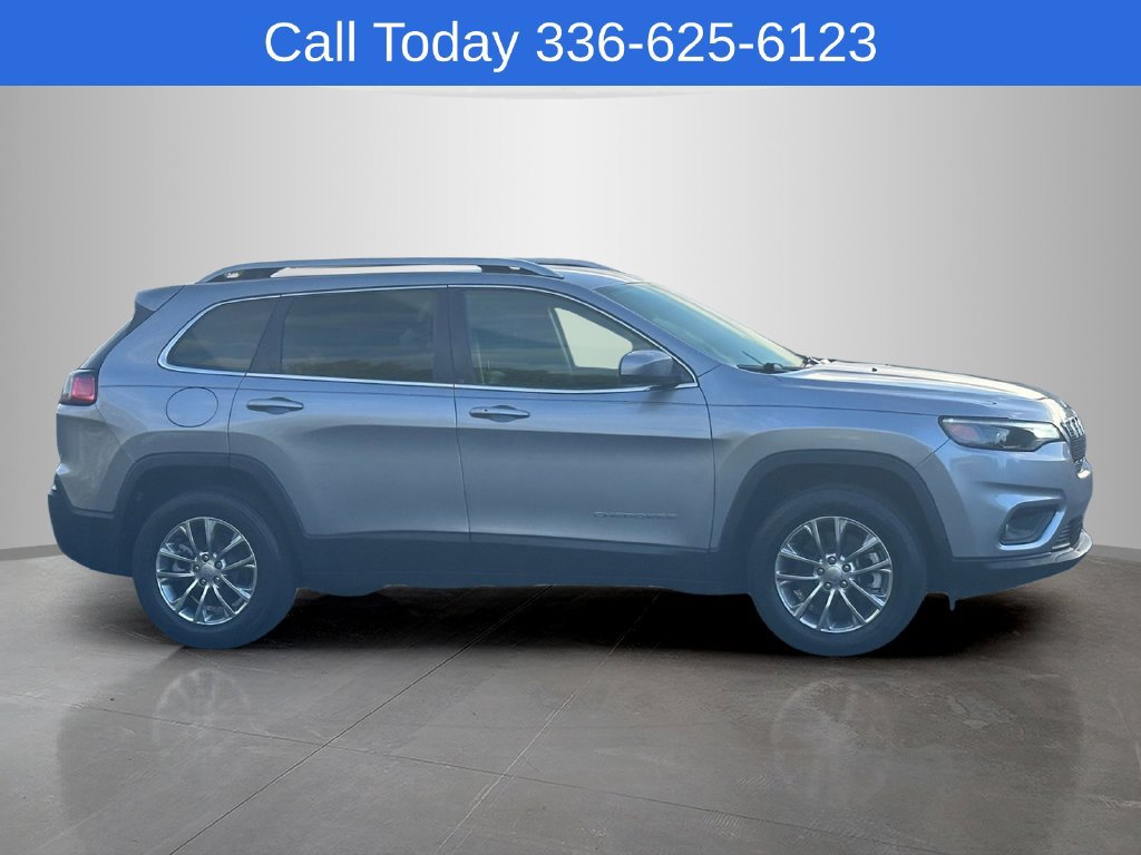Used 2021 Jeep Cherokee Latitude Plus AWD/4WD image 4