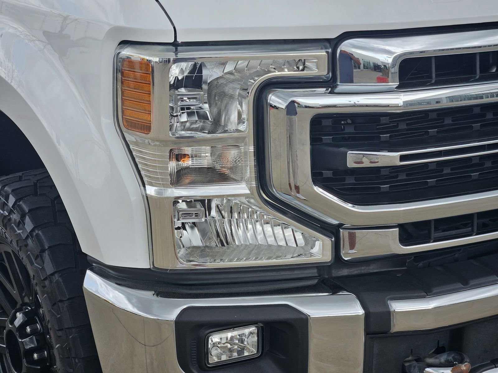 Used 2022 Ford F350 Lariat w/ Chrome Package image 9