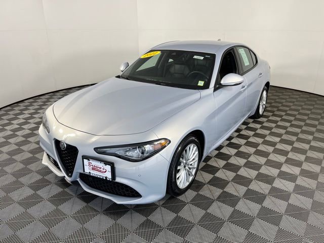 Used 2022 Alfa Romeo Giulia Sprint AWD/4WD image 3