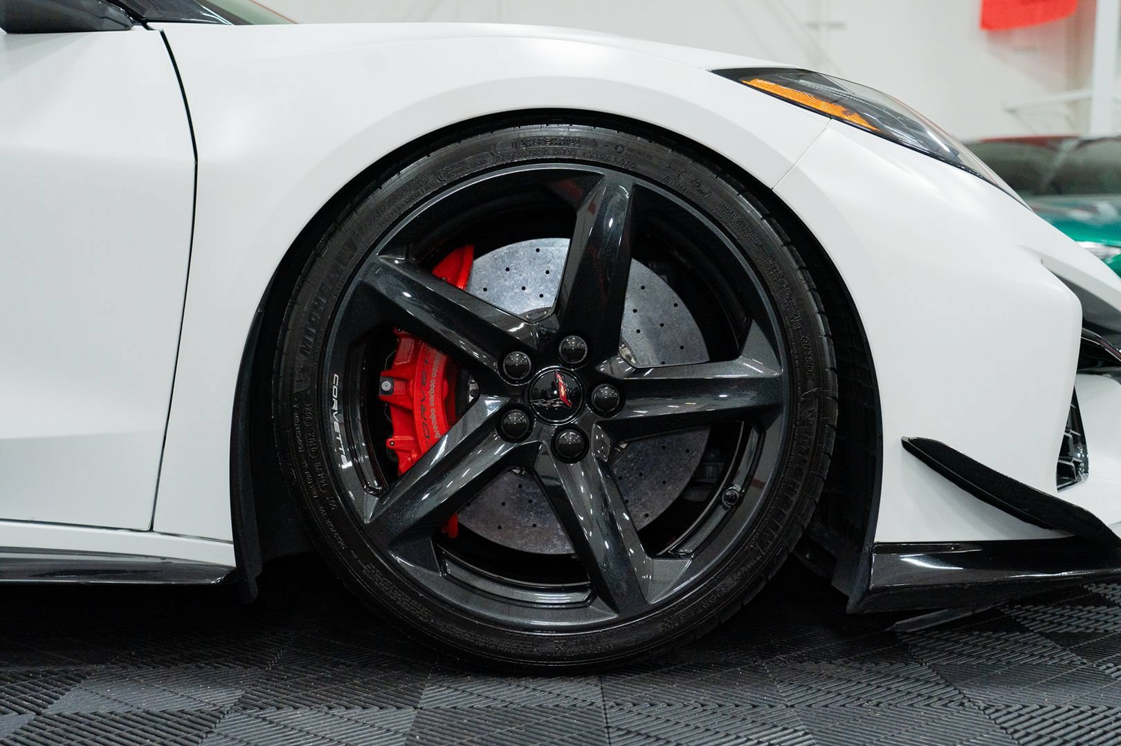 Used 2023 Chevrolet Corvette Z06 w/ Z07 Performance Package RWD image 13
