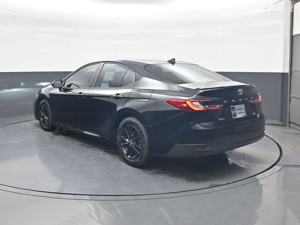 Used 2025 Toyota Camry LE w/ Convenience Package image 5