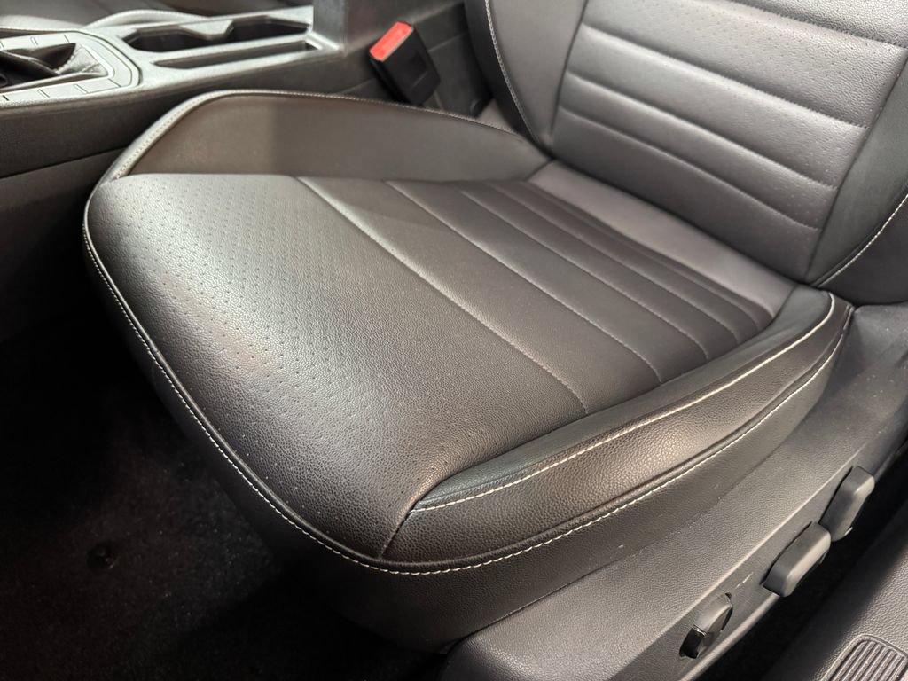 Used 2024 Volkswagen Jetta SE FWD image 27