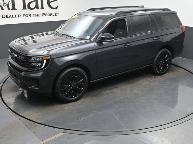 Used 2025 Ford Expedition Platinum w/ Stealth Appearance Package AWD/4WD image 46