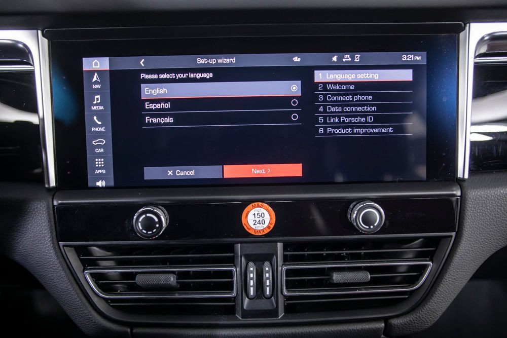 Used 2024 Porsche Macan w/ Premium Plus Package AWD/4WD image 27