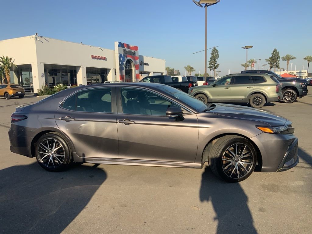 Used 2024 Toyota Camry SE w/ Cold Weather Package image 8