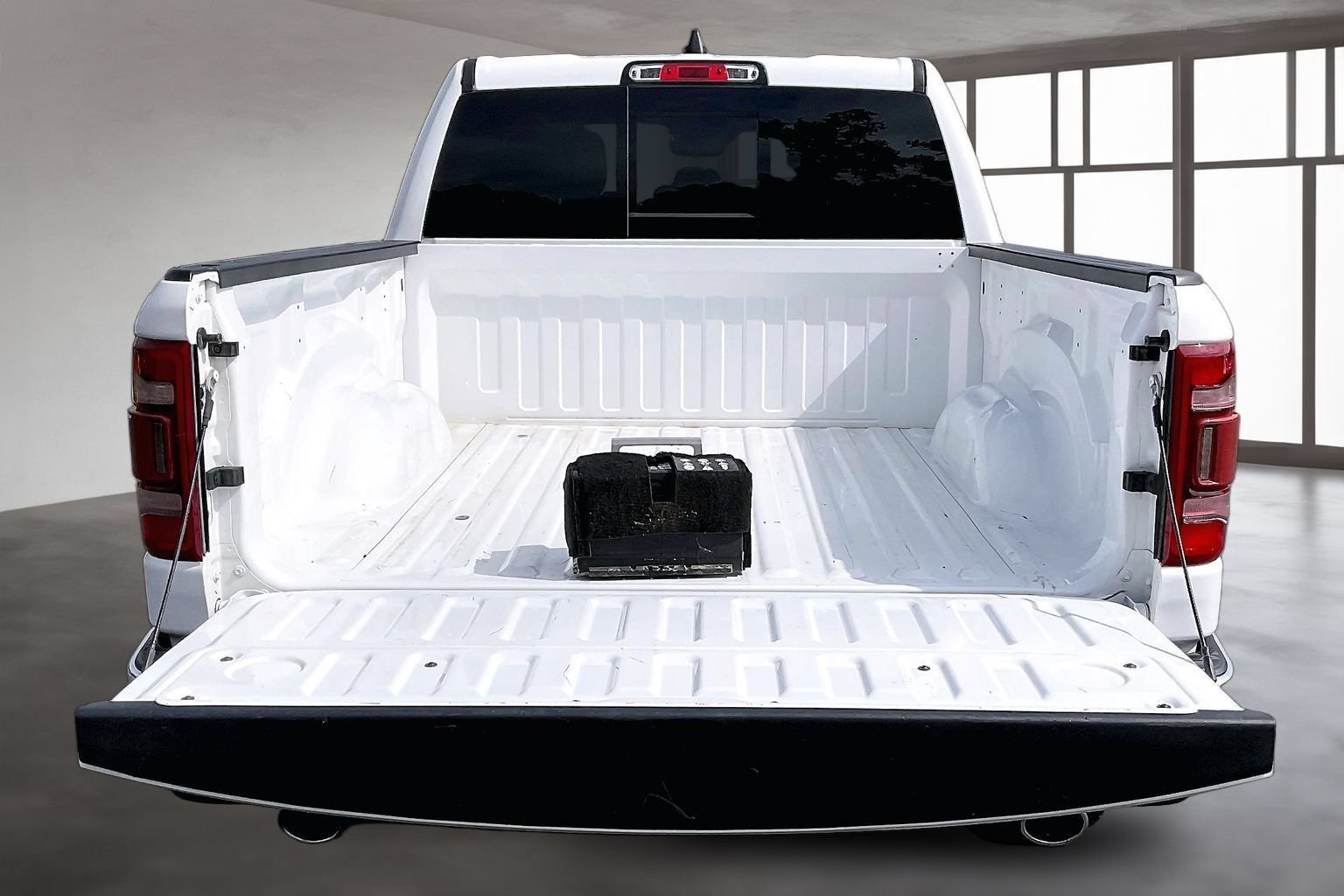 Used 2022 RAM 1500 Laramie w/ Off Road Group AWD/4WD image 7