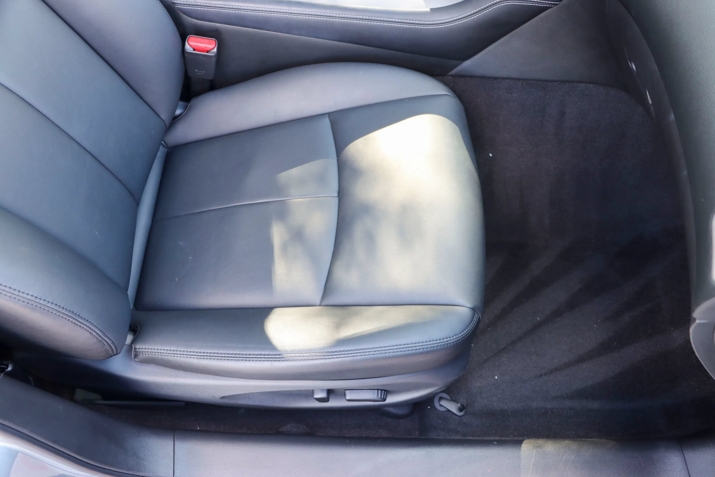 Used 2015 INFINITI Q50 Premium w/ Navigation Package AWD/4WD image 22