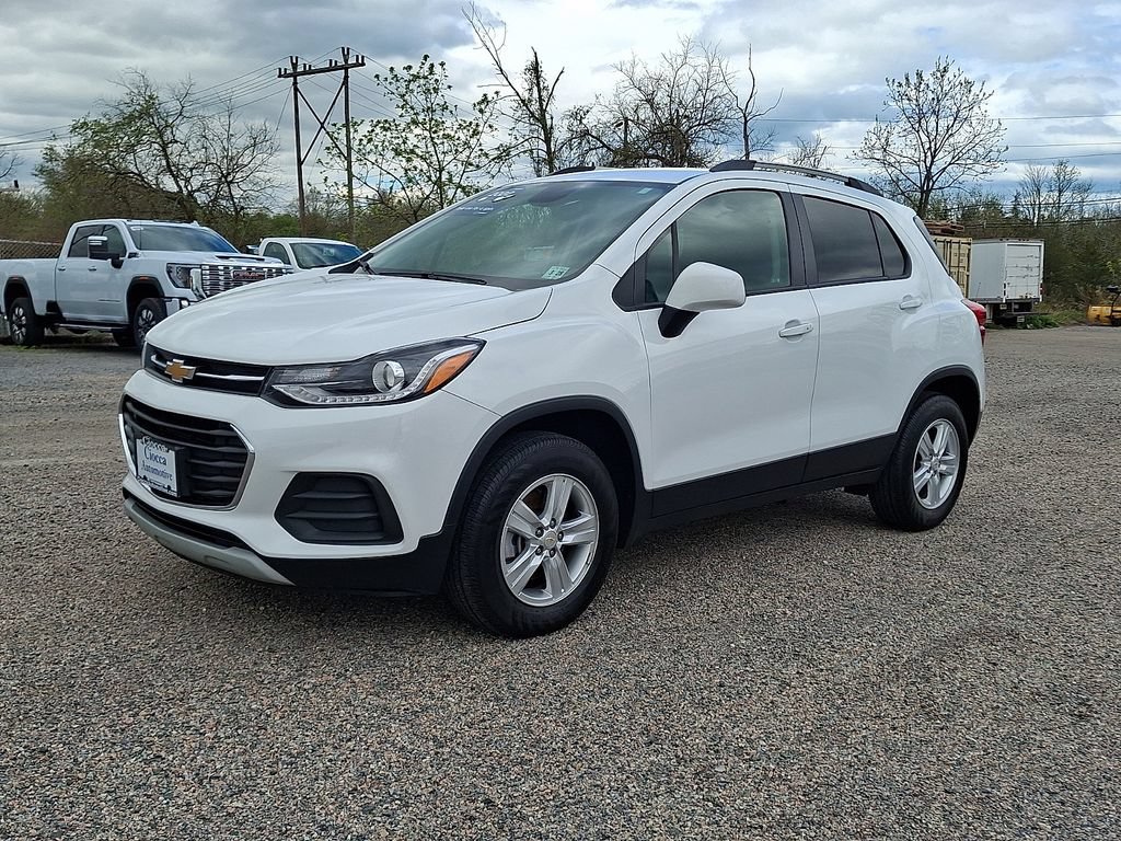 Used 2022 Chevrolet Trax LT w/ LT Convenience Package AWD/4WD image 6