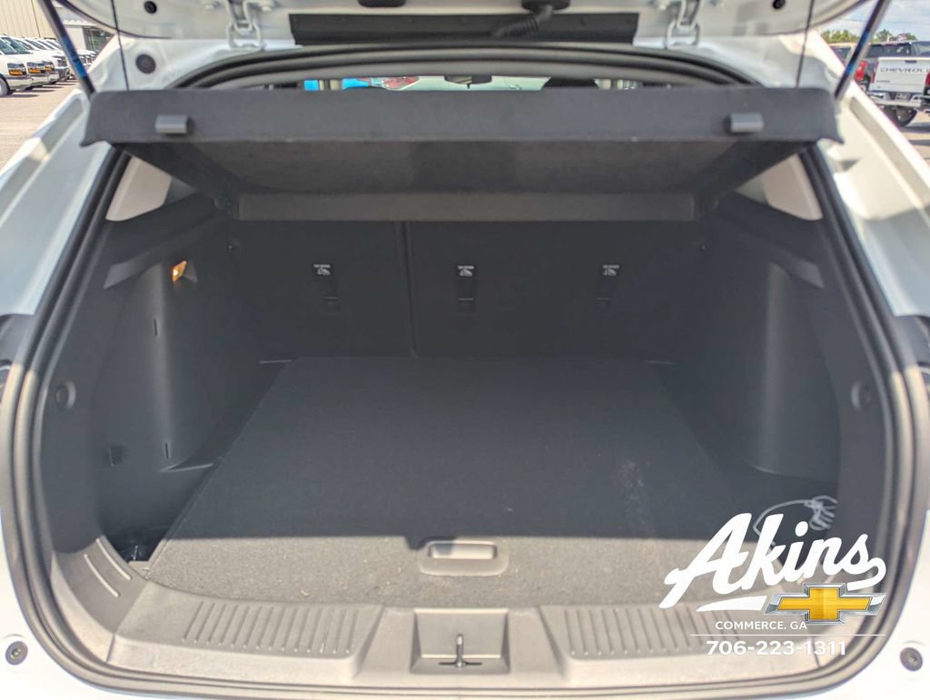 New 2026 Chevrolet Trax LT w/ Sunroof Package FWD image 12