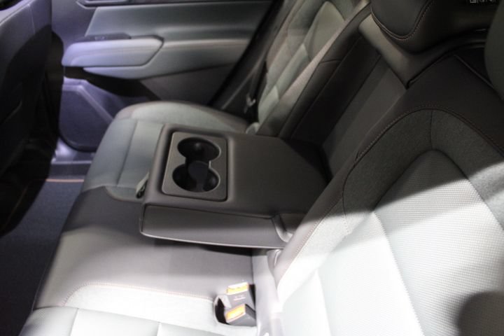 New 2026 GMC Terrain AT4 w/ Convenience Package III AWD/4WD image 43