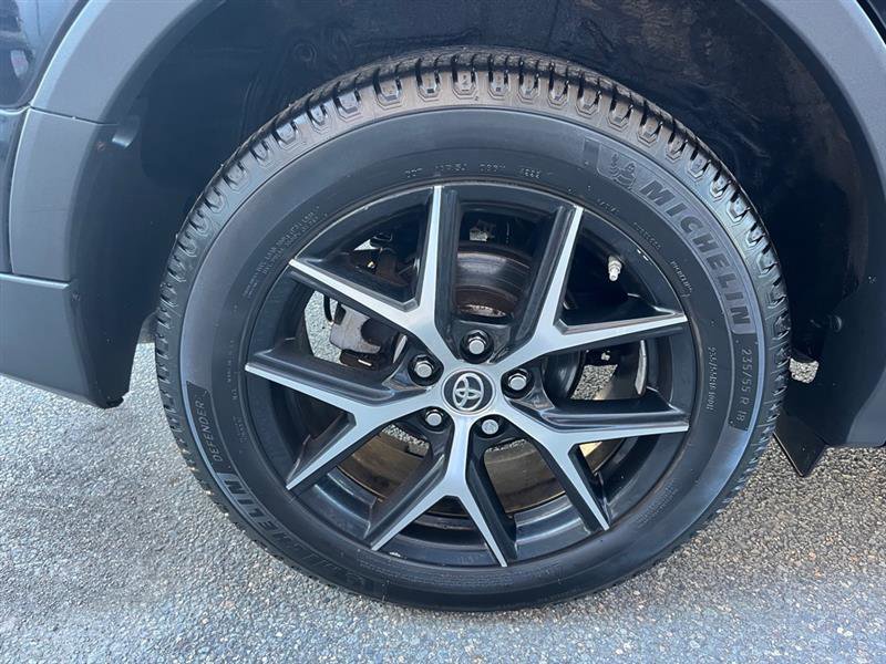 Used 2016 Toyota RAV4 SE image 8