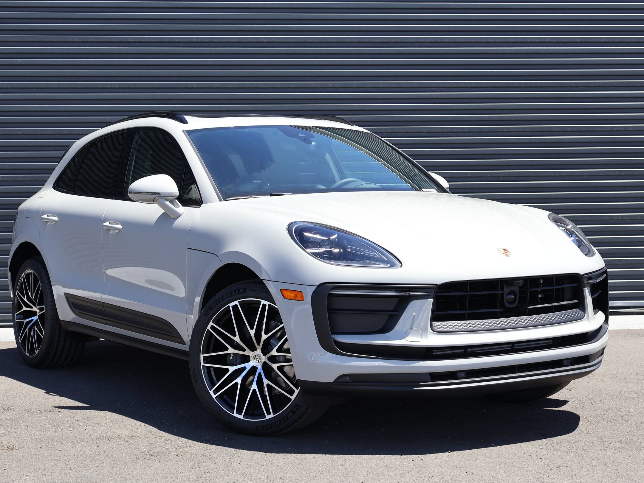New 2026 Porsche Macan AWD/4WD image 7