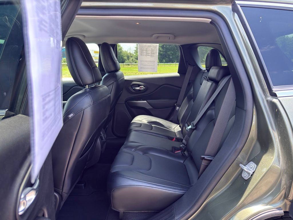 Used 2021 Jeep Cherokee Latitude Lux FWD image 28
