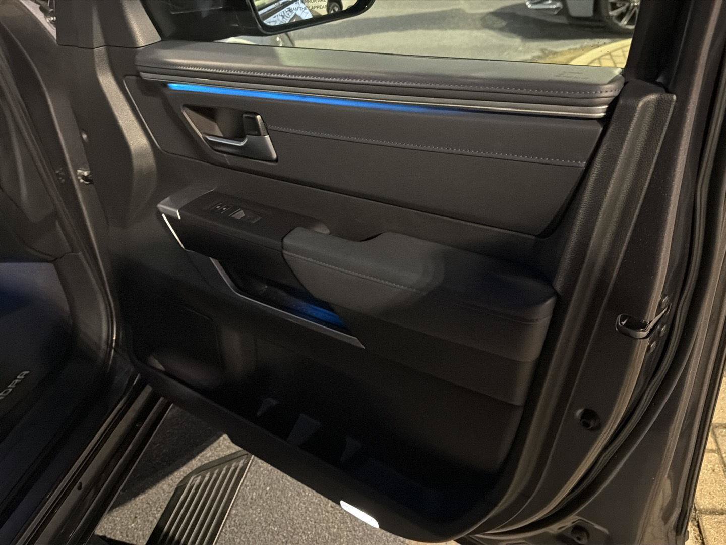Used 2023 Toyota Tundra Platinum AWD/4WD image 15