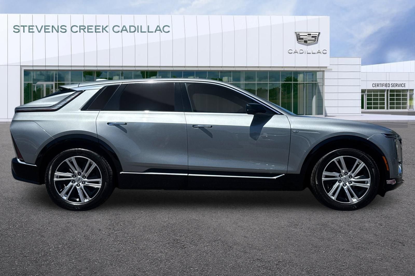 Certified 2024 Cadillac Lyriq Tech w/ Driver Assist Package AWD/4WD image 2
