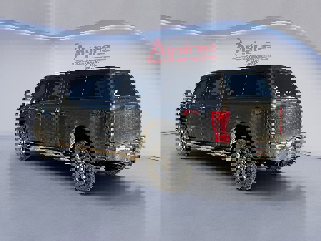 Used 2022 Ford F250 Lariat w/ Chrome Package image 3