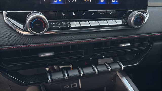 Certified 2025 Chevrolet Colorado Z71 w/ Technology Package image 29