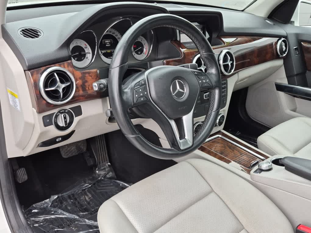Used 2013 Mercedes-Benz GLK 350 4MATIC image 11