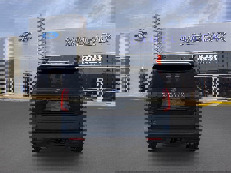 New 2025 Ford Expedition Active image 5