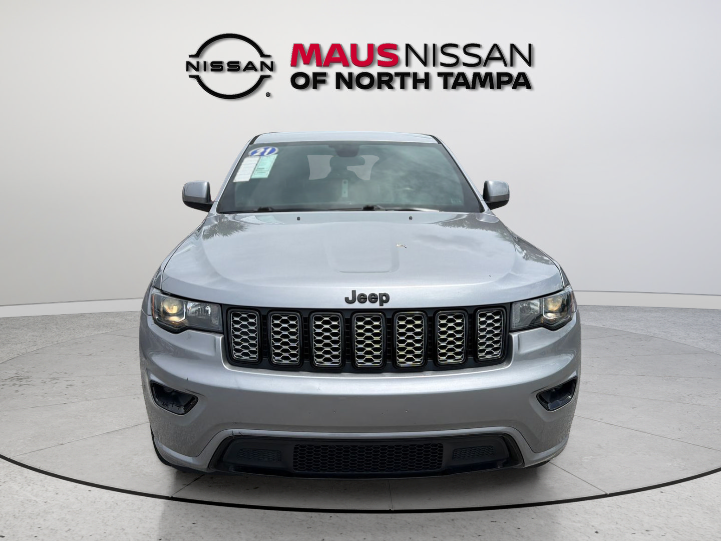 Used 2021 Jeep Grand Cherokee Laredo X RWD image 3