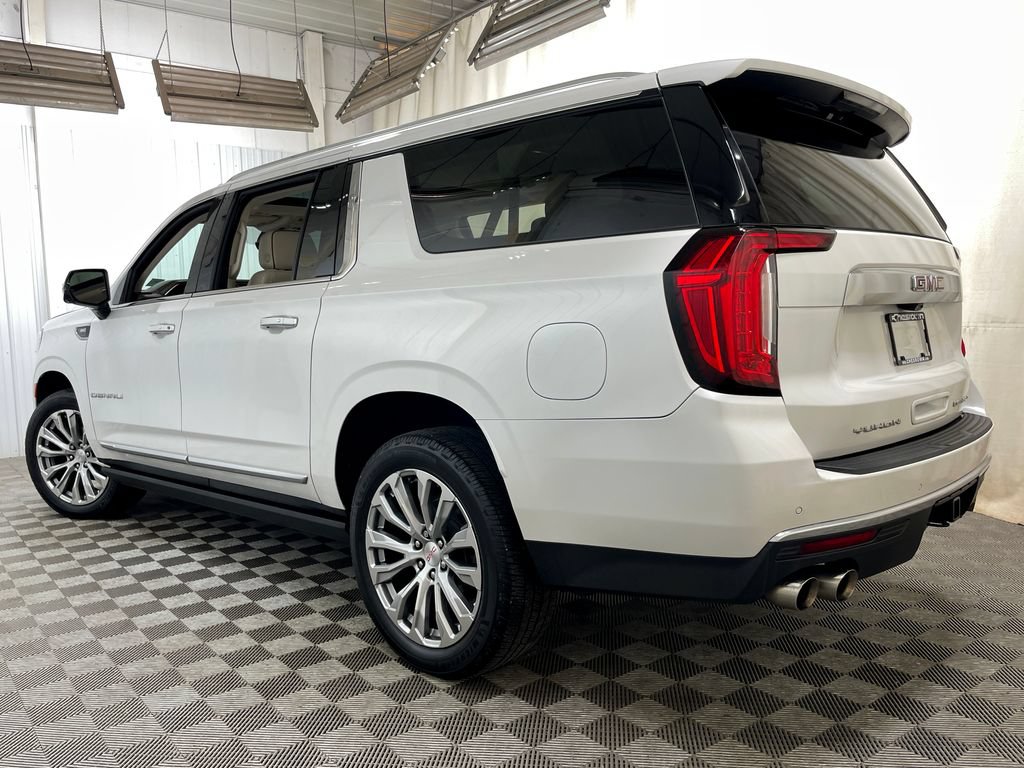 Used 2022 GMC Yukon XL Denali w/ Denali Premium Package AWD/4WD image 53