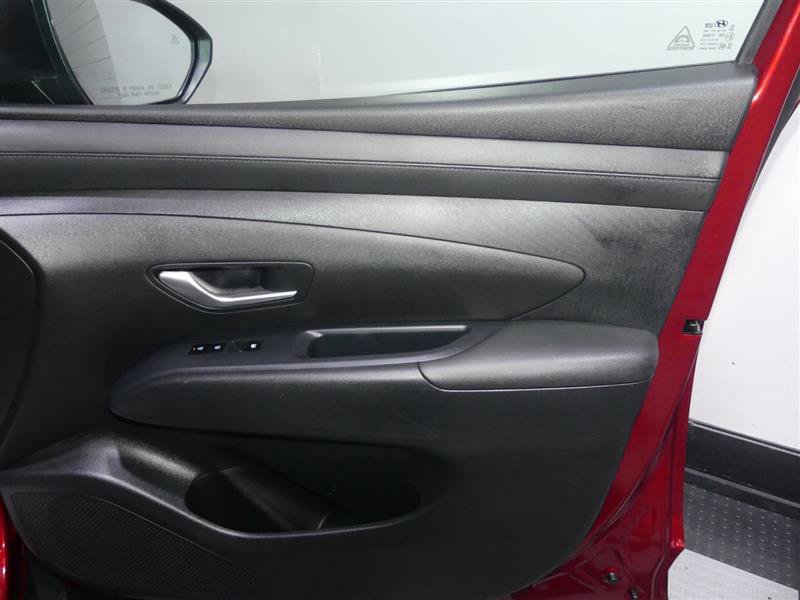 Used 2025 Hyundai Tucson SEL FWD image 19