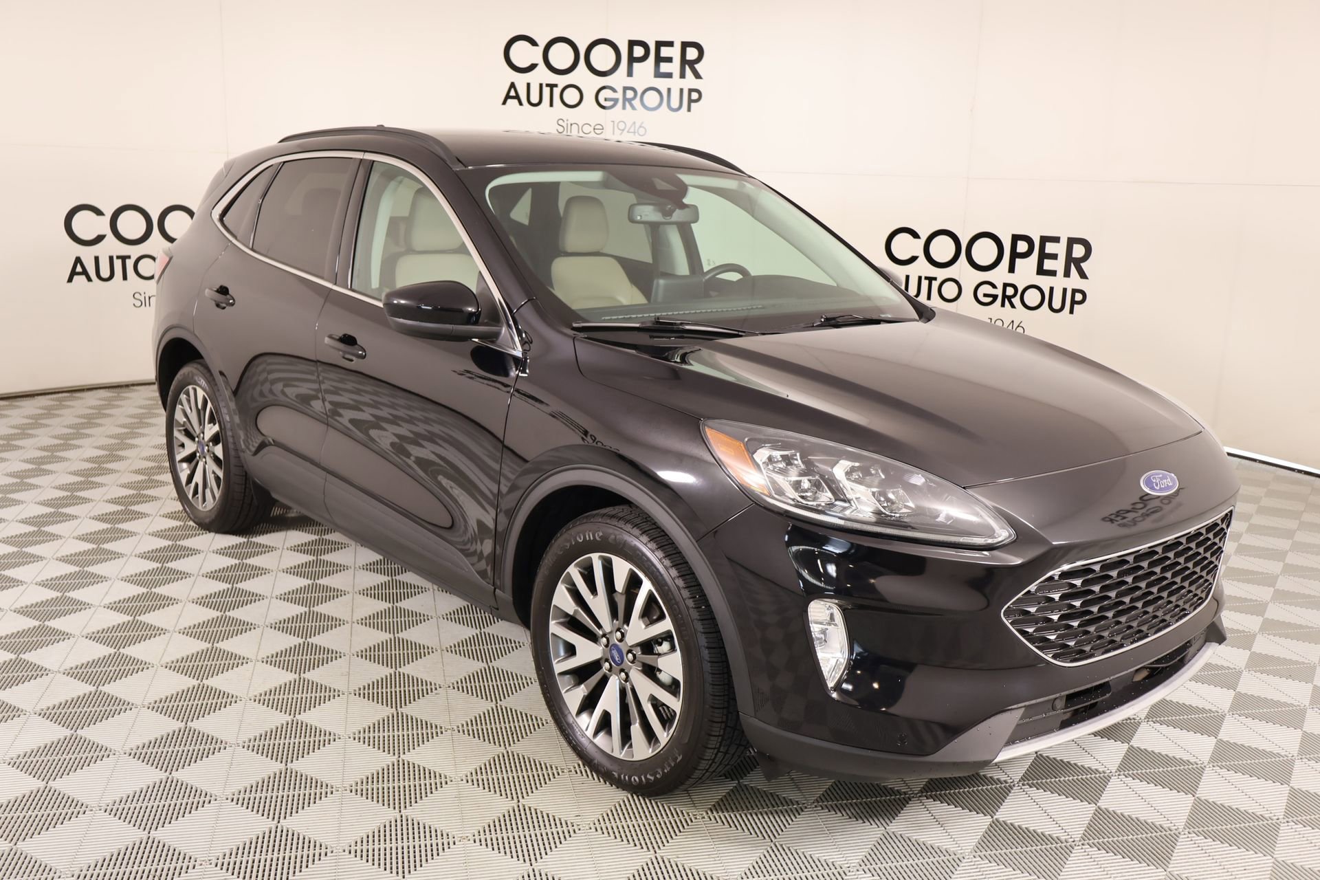 Used 2022 Ford Escape Titanium AWD/4WD 360° Tour