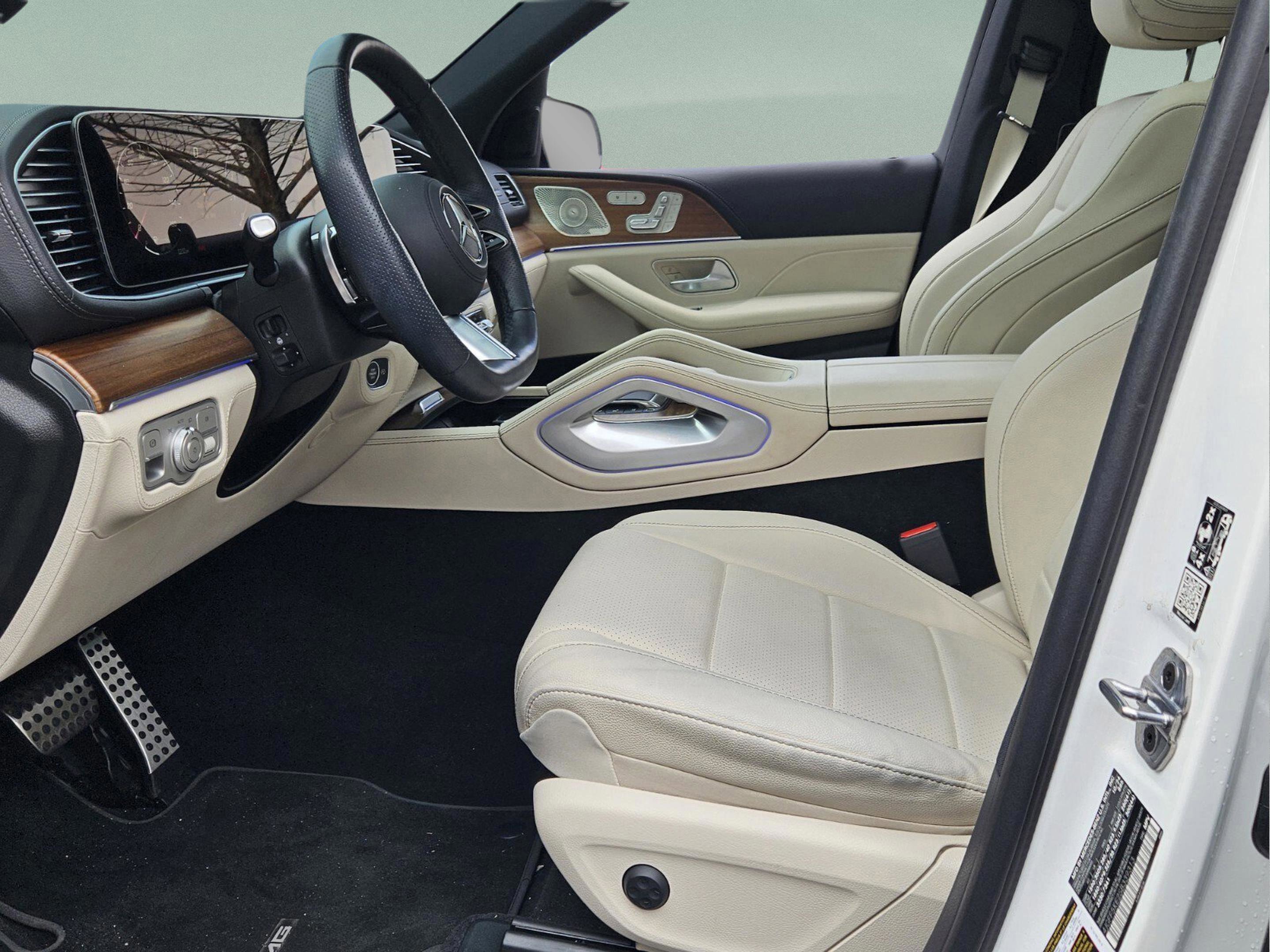 Used 2025 Mercedes-Benz GLS 450 4MATIC image 22