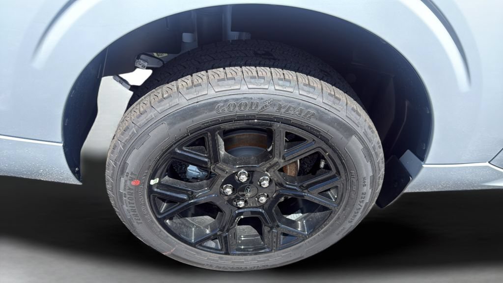New 2026 Ford Maverick Lobo AWD/4WD image 37