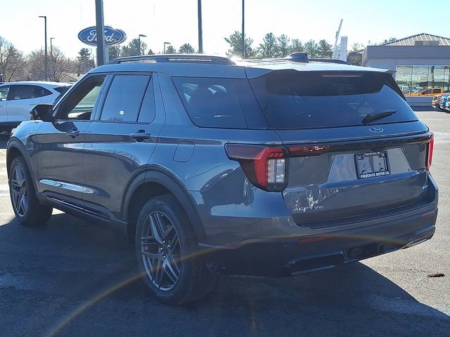 New 2026 Ford Explorer ST-Line w/ ST-Line Street Pack image 4