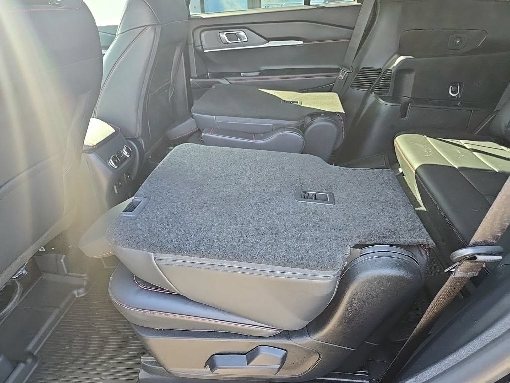 Used 2025 Ford Explorer ST-Line AWD/4WD image 92