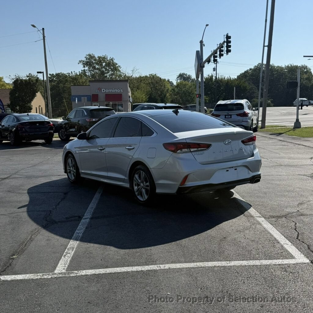 Used 2019 Hyundai Sonata Limited w/ Ultimate Package 04 FWD image 9