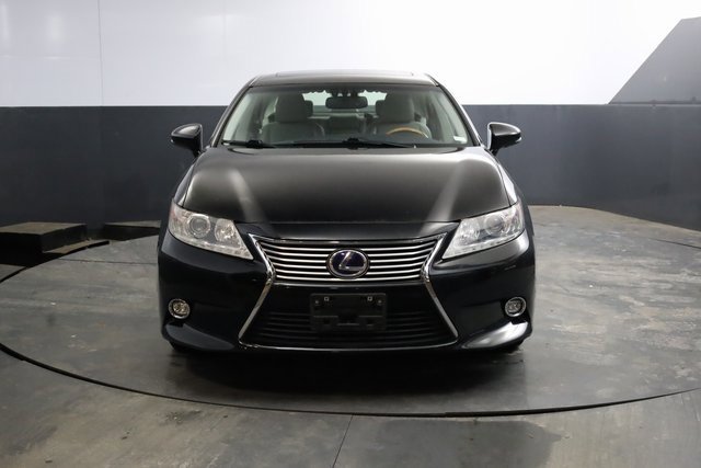Used 2014 Lexus ES 300h w/ Luxury Package w/Bamboo Trim image 3