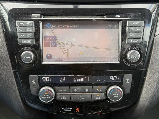 Used 2016 Nissan Rogue SV w/ SV Premium Package AWD/4WD image 24